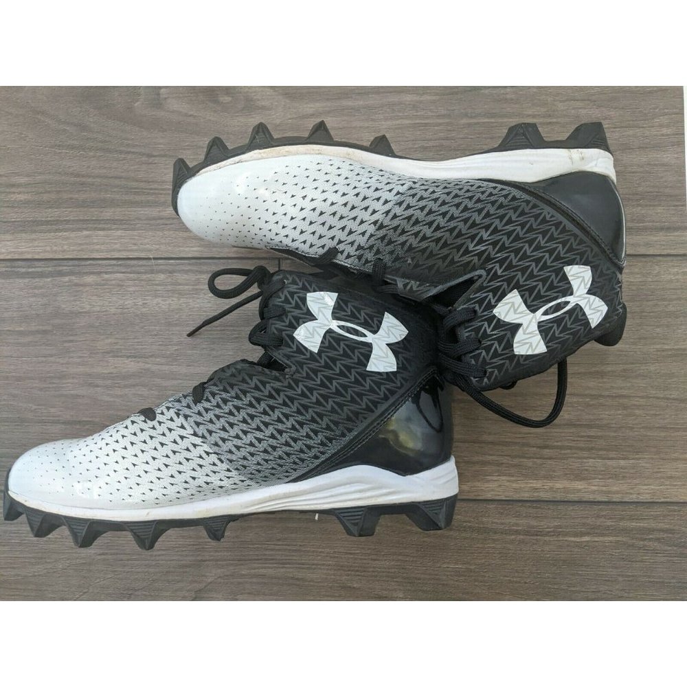 Under Armour Renegade Black & White Football Cleats Size 9 1269744-011